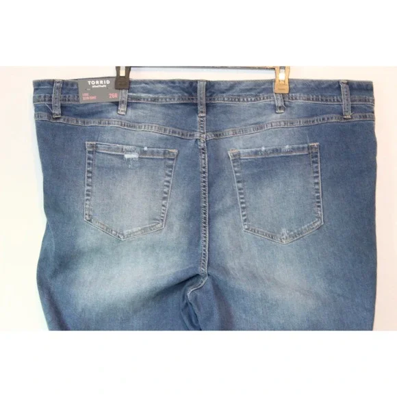 NWT Torrid Luxe Slim Boot Jeans Light Wash Super Stretch Denim Plus Size 26 - Picture 8 of 12